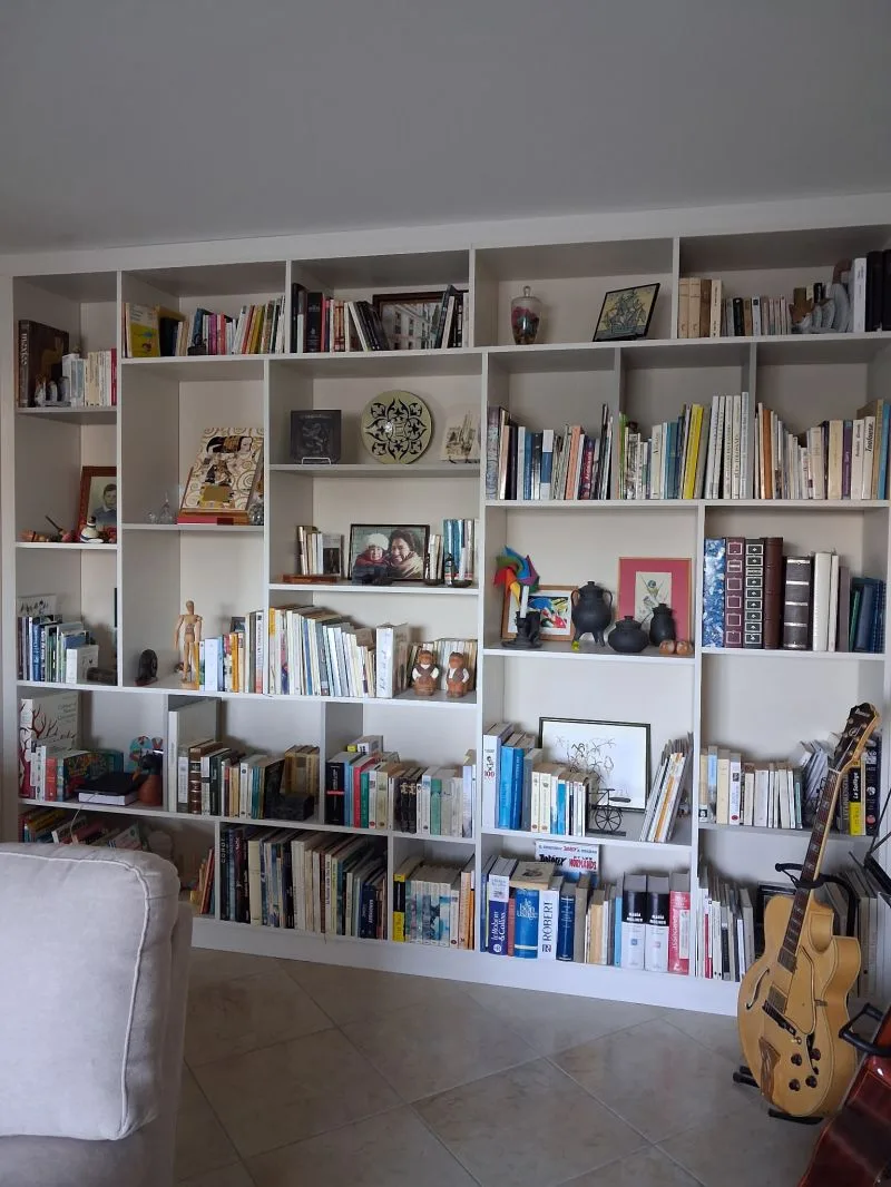 Bibliothèque sur mesure, agencement intérieur réalisé par AS AM 16, agenceur intérieur / menuisier en Charente