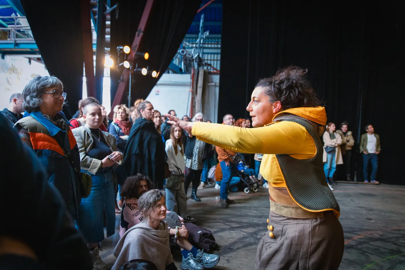 Photo réalisée par Lorrie VALLIER Photographe, lors d'un spectacle, proche des spectateurs - Photographe en Charente