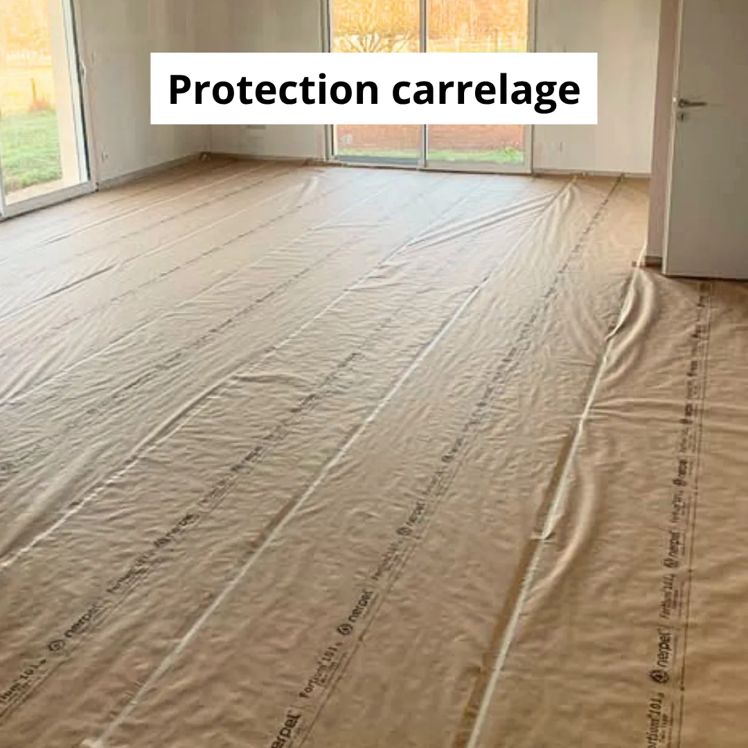 FB Bâtiment protège soigneusement les sols et le carrelage avant travaux afin de préserver les surfaces pendant toute la durée du chantier.